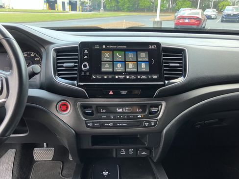 Certified 2025 Honda Ridgeline Sport image 24