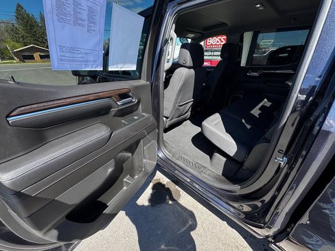 Used 2023 GMC Sierra 1500 Elevation w/ X31 Off-Road Package AWD/4WD image 35