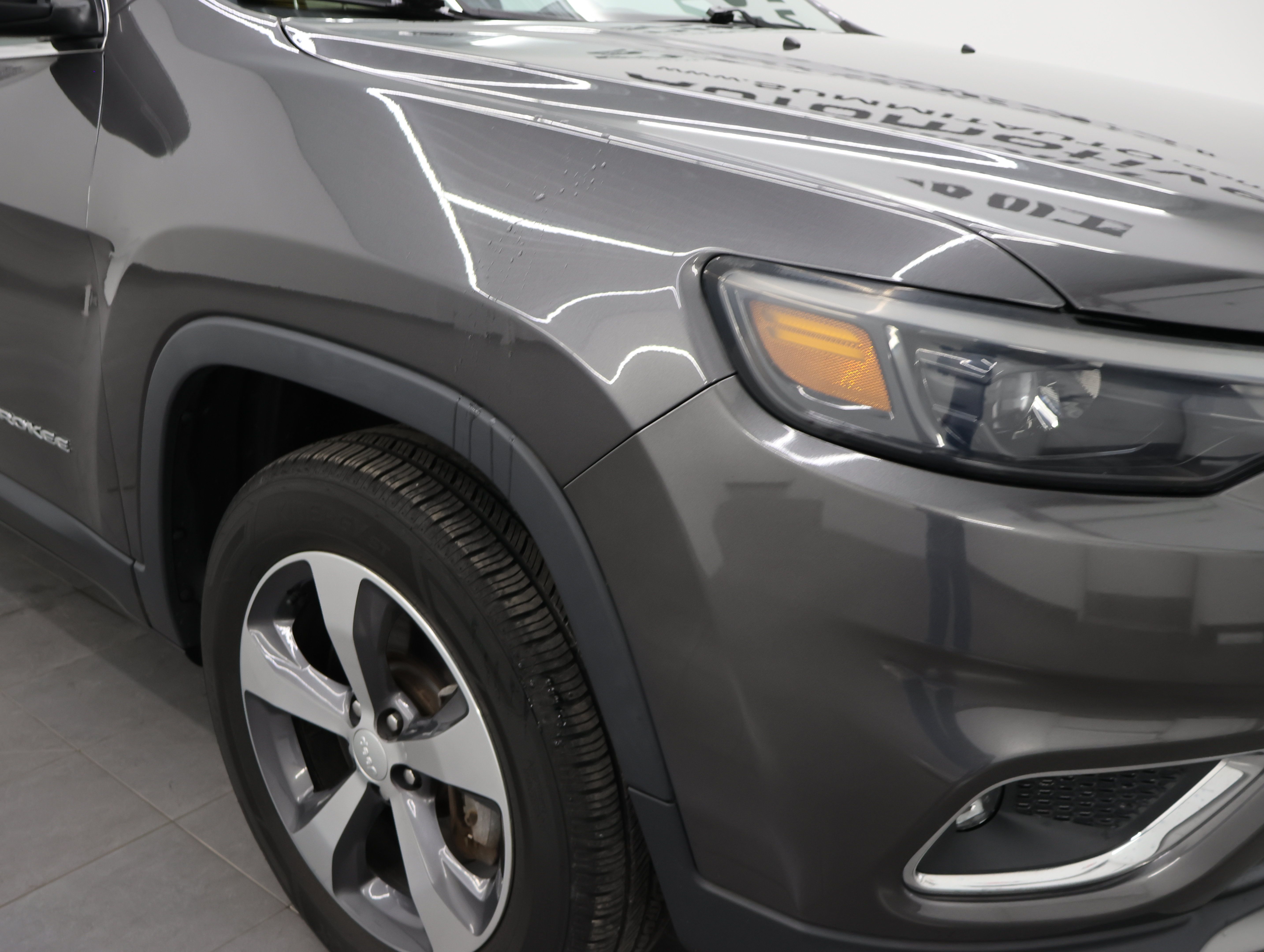 Used 2019 Jeep Cherokee Limited w/ Trailer Tow Group AWD/4WD image 22