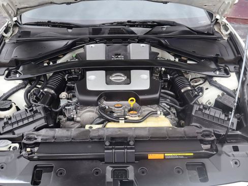 Used 2014 Nissan 370Z Coupe w/ Sport Package RWD image 21