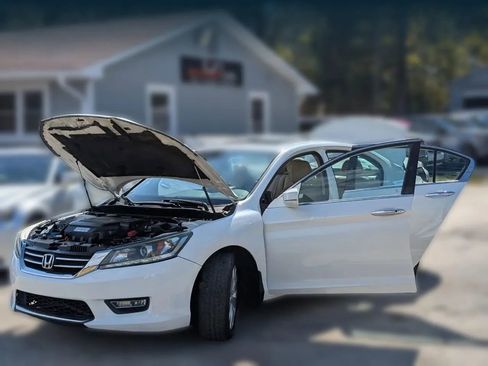 Used 2014 Honda Accord EX-L image 10