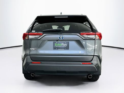 Used 2024 Toyota RAV4 LE AWD/4WD image 7