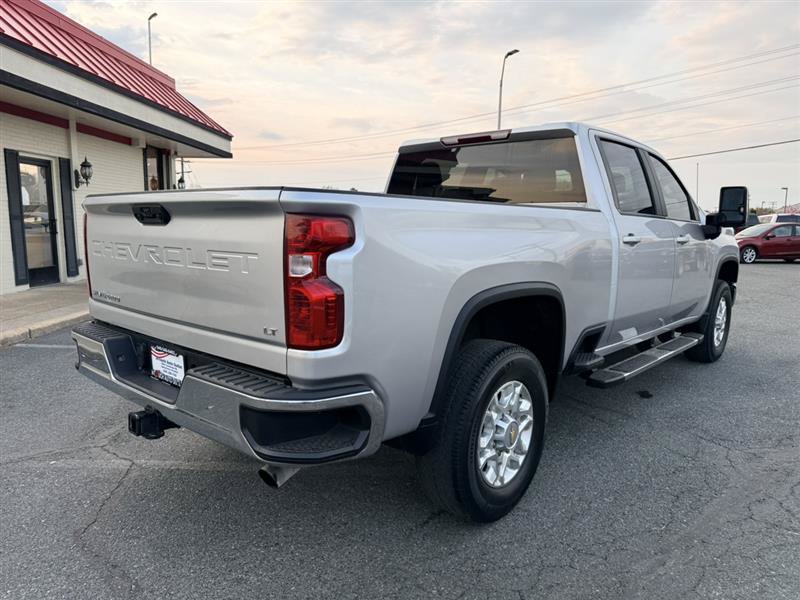 Used 2023 Chevrolet Silverado 2500 LT w/ Convenience Package AWD/4WD image 5