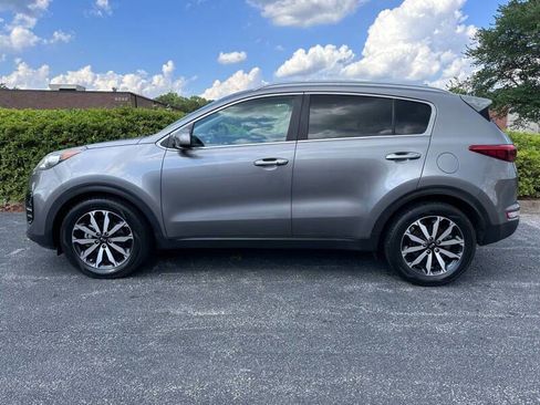 Used 2017 Kia Sportage EX image 4