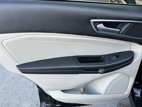 Used 2024 Ford Edge Titanium image 22