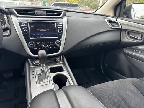 Used 2019 Nissan Murano S image 40
