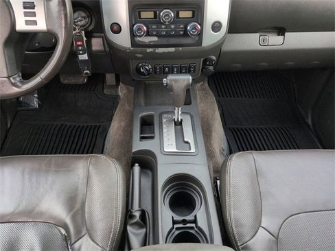 Used 2017 Nissan Frontier PRO-4X w/ Pro-4x Luxury Package image 19