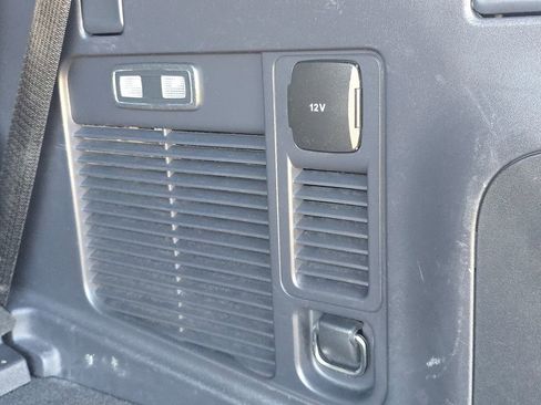 Used 2025 Ford Expedition Active image 34