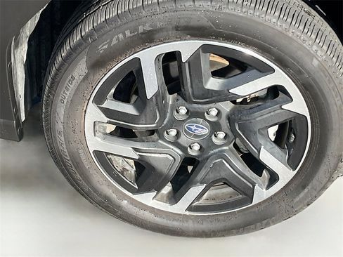 Used 2025 Subaru Forester Limited w/ Popular Package #2 image 32