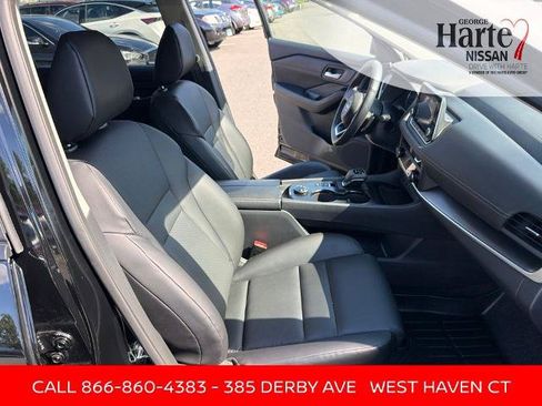 Certified 2024 Nissan Rogue SV w/ SV Premium Package AWD/4WD image 29