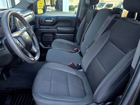 Used 2023 Chevrolet Silverado 2500 Custom w/ Custom Value Package image 21