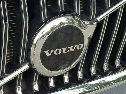 Certified 2023 Volvo XC60 B5 Plus w/ Climate Package AWD/4WD image 33