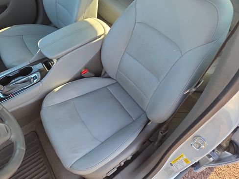 Used 2017 Chevrolet Malibu Premier w/ Premier Sun and Wheel Package image 13