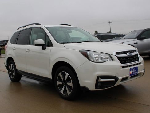 Used 2018 Subaru Forester 2.5i Premium image 3