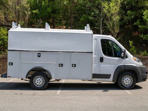 Used 2018 RAM ProMaster 3500 w/ Premium Appearance Group FWD image 4