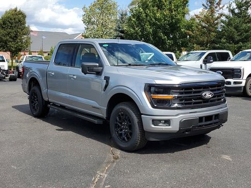 New 2025 Ford F150 XLT w/ Equipment Group 302A MID image 3