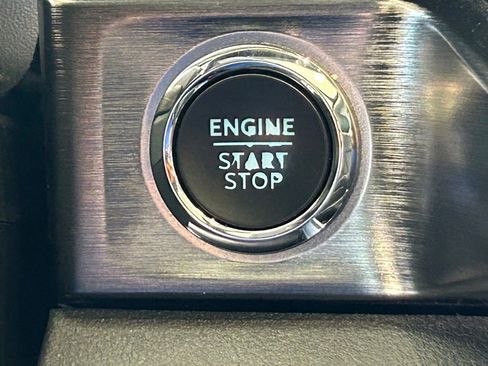 Used 2023 Ford F250 Lariat w/ Lariat Ultimate Package AWD/4WD image 46