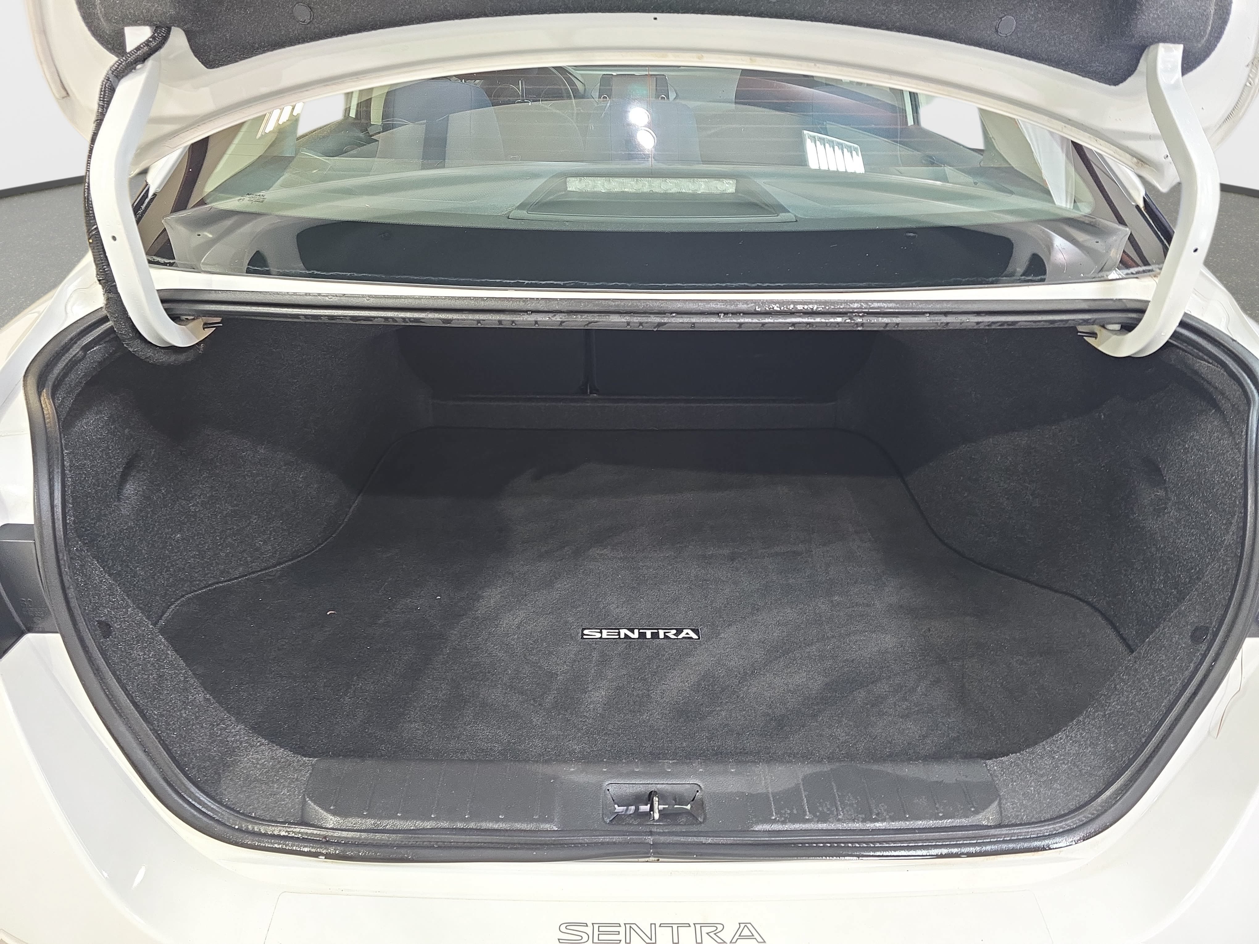 Used 2021 Nissan Sentra S FWD image 27