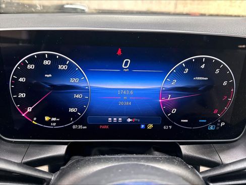 Used 2025 Mercedes-Benz GLC 300 image 22