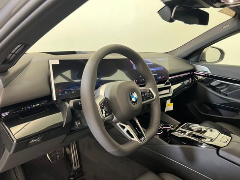 New 2026 BMW 530i xDrive w/ M Sport Package AWD/4WD image 4
