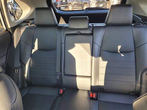 Used 2022 Toyota RAV4 XLE Premium image 13