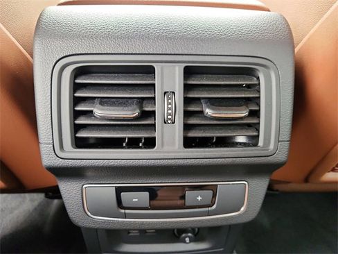 Used 2025 Audi Q5 2.0T Premium Plus w/ Premium Plus Package image 22