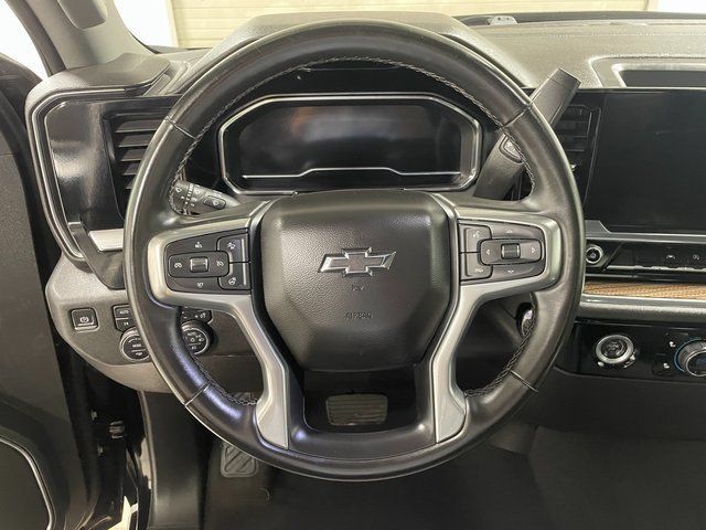 Used 2023 Chevrolet Silverado 1500 RST w/ Z71 Off-Road Package AWD/4WD image 14