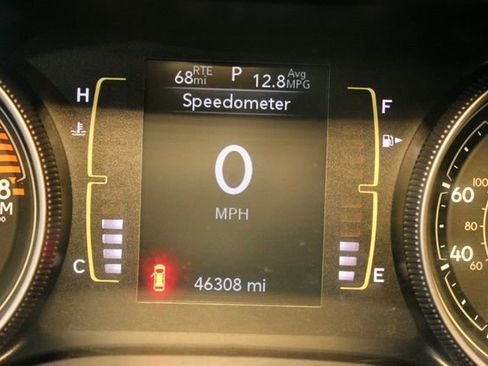 Used 2020 Jeep Cherokee Latitude w/ Cold Weather Group AWD/4WD image 23