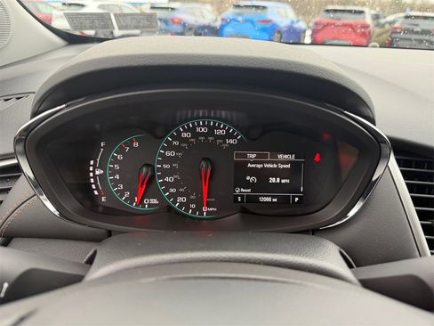 Certified 2022 Chevrolet Trax LT w/ Driver Confidence Package image 16