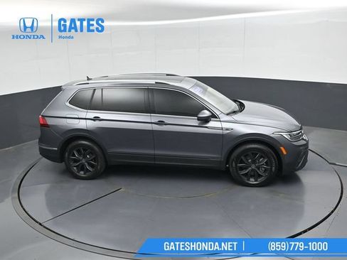 Used 2024 Volkswagen Tiguan SE FWD image 50