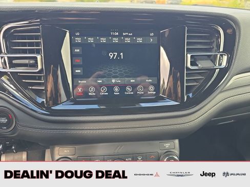 Used 2023 Dodge Durango SXT Launch Edition image 19