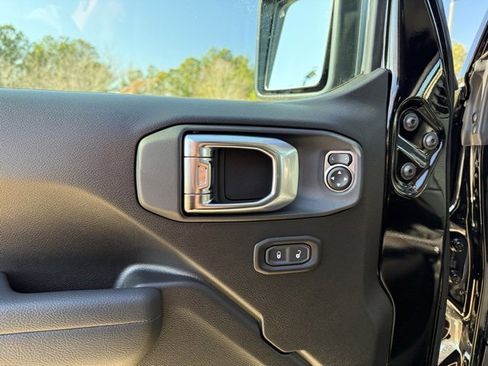 New 2026 Jeep Wrangler Unlimited Rubicon image 14