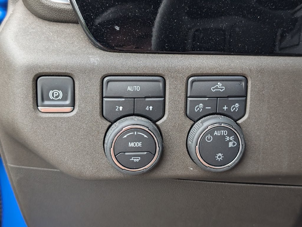 Used 2025 Chevrolet Silverado 1500 LT w/ Protection Package AWD/4WD image 29