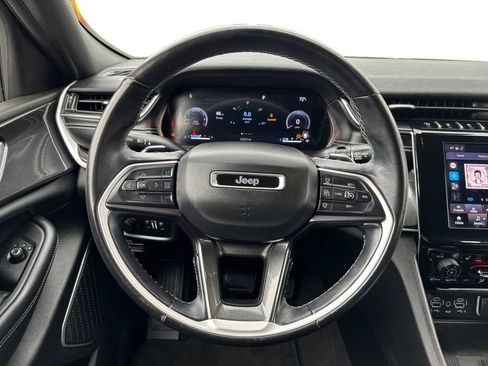 Used 2022 Jeep Grand Cherokee L Laredo AWD/4WD image 11
