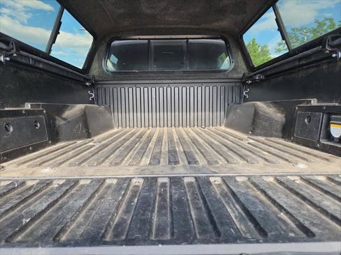 Certified 2016 Toyota Tacoma TRD Off-Road w/ Towing Package AWD/4WD image 32