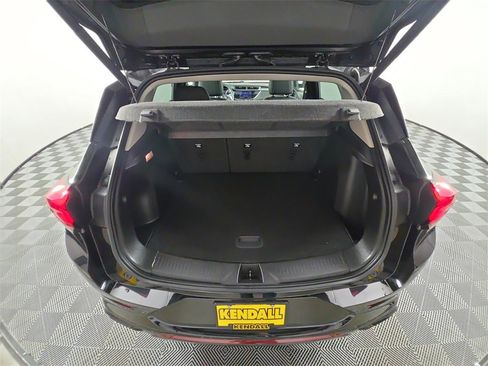 Used 2023 Buick Encore GX Select w/ Sport Touring Package image 16