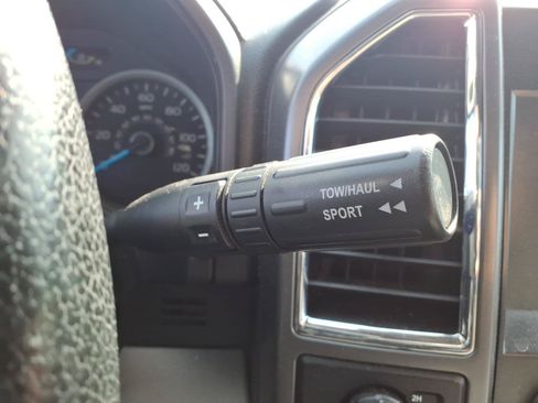 Used 2015 Ford F150 XLT w/ Equipment Group 302A Luxury AWD/4WD image 22