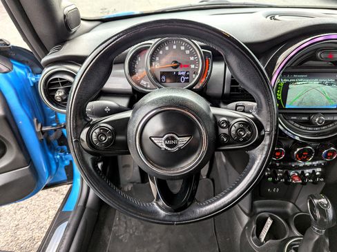 Used 2018 MINI Cooper Convertible image 15
