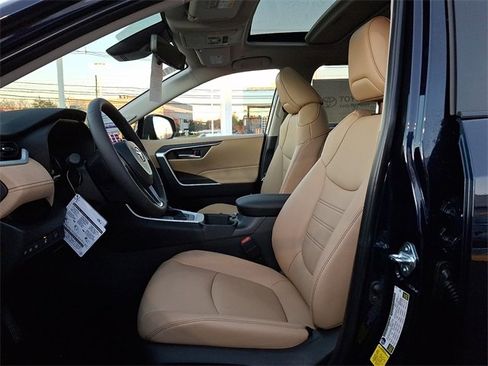 New 2025 Toyota RAV4 XLE Premium image 8