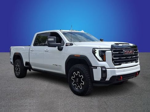 Used 2024 GMC Sierra 2500 AT4 w/ AT4 Premium Plus Package AWD/4WD image 3