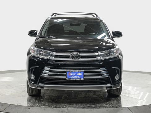 Used 2018 Toyota Highlander Limited image 10
