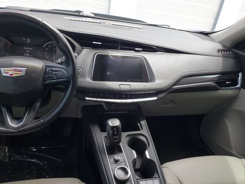 Used 2019 Cadillac XT4 Luxury FWD image 13