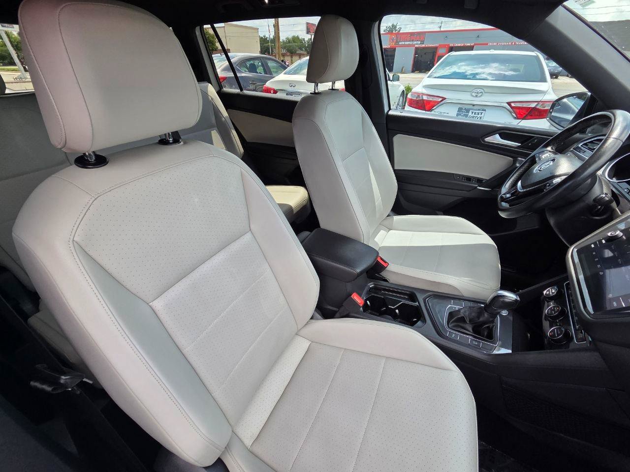 Used 2020 Volkswagen Tiguan SE R-Line FWD image 20