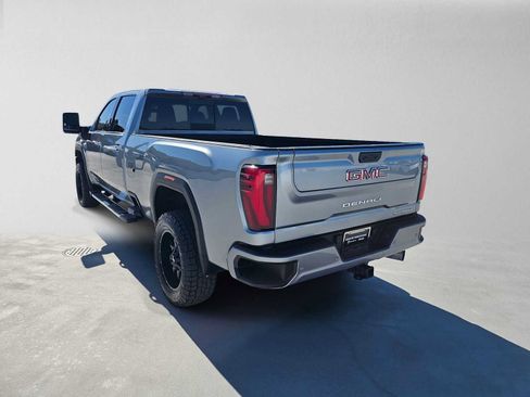 Used 2024 GMC Sierra 3500 Denali w/ Denali Reserve Package AWD/4WD image 5
