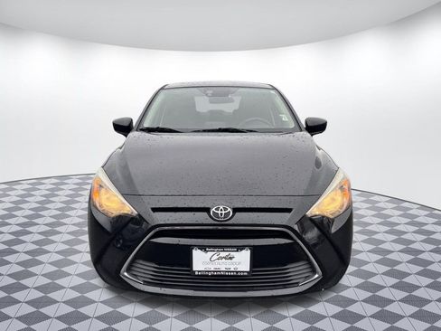 Used 2017 Toyota Yaris iA FWD image 2