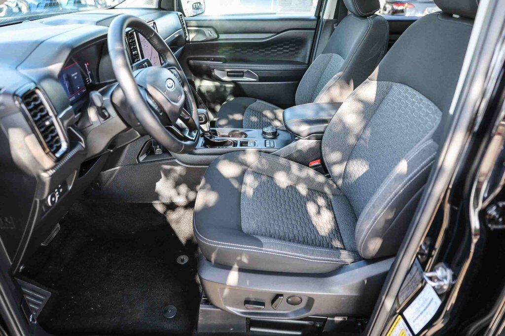 Used 2025 Ford Ranger XLT w/ Equipment Group 301A High AWD/4WD image 8