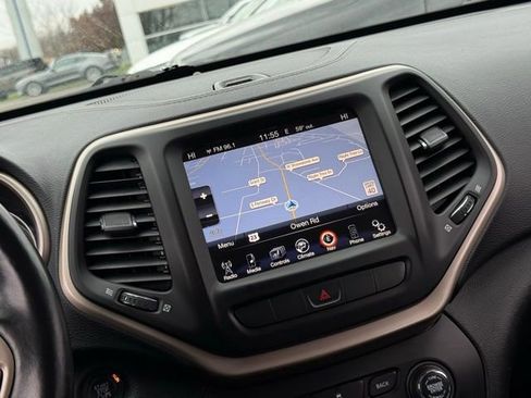 Used 2014 Jeep Cherokee Limited image 3