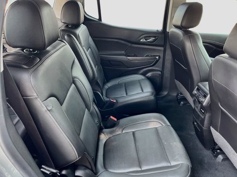 Used 2023 GMC Acadia SLT w/ Technology Package AWD/4WD image 30