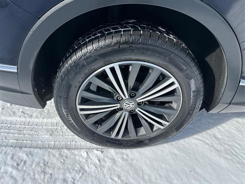 Used 2018 Volkswagen Tiguan SEL image 27