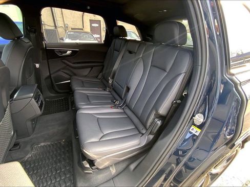 Certified 2025 Audi Q7 3.0T Premium Plus image 21